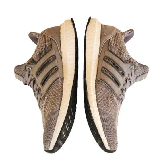 adidas ultraboost 5.0 DNA Primeknit Size 6.5 Youth Girls Boys Sneakers Trainers