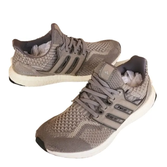 adidas ultraboost 5.0 DNA Primeknit Size 6.5 Youth Girls Boys Sneakers Trainers