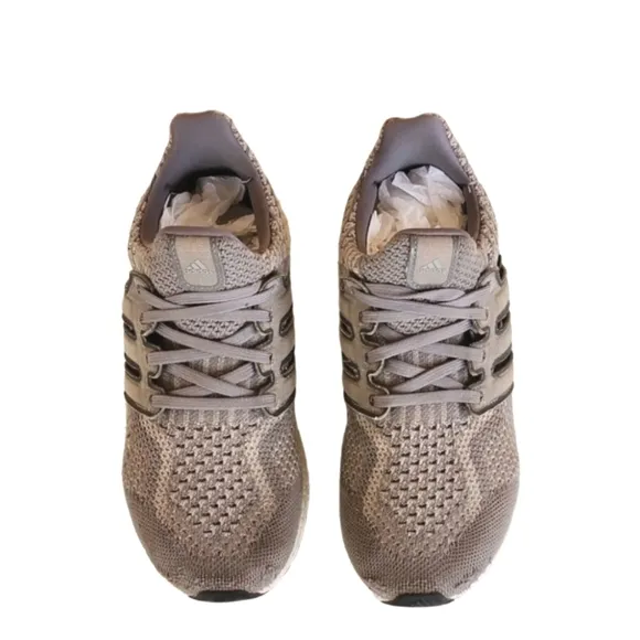 adidas ultraboost 5.0 DNA Primeknit Size 6.5 Youth Girls Boys Sneakers Trainers