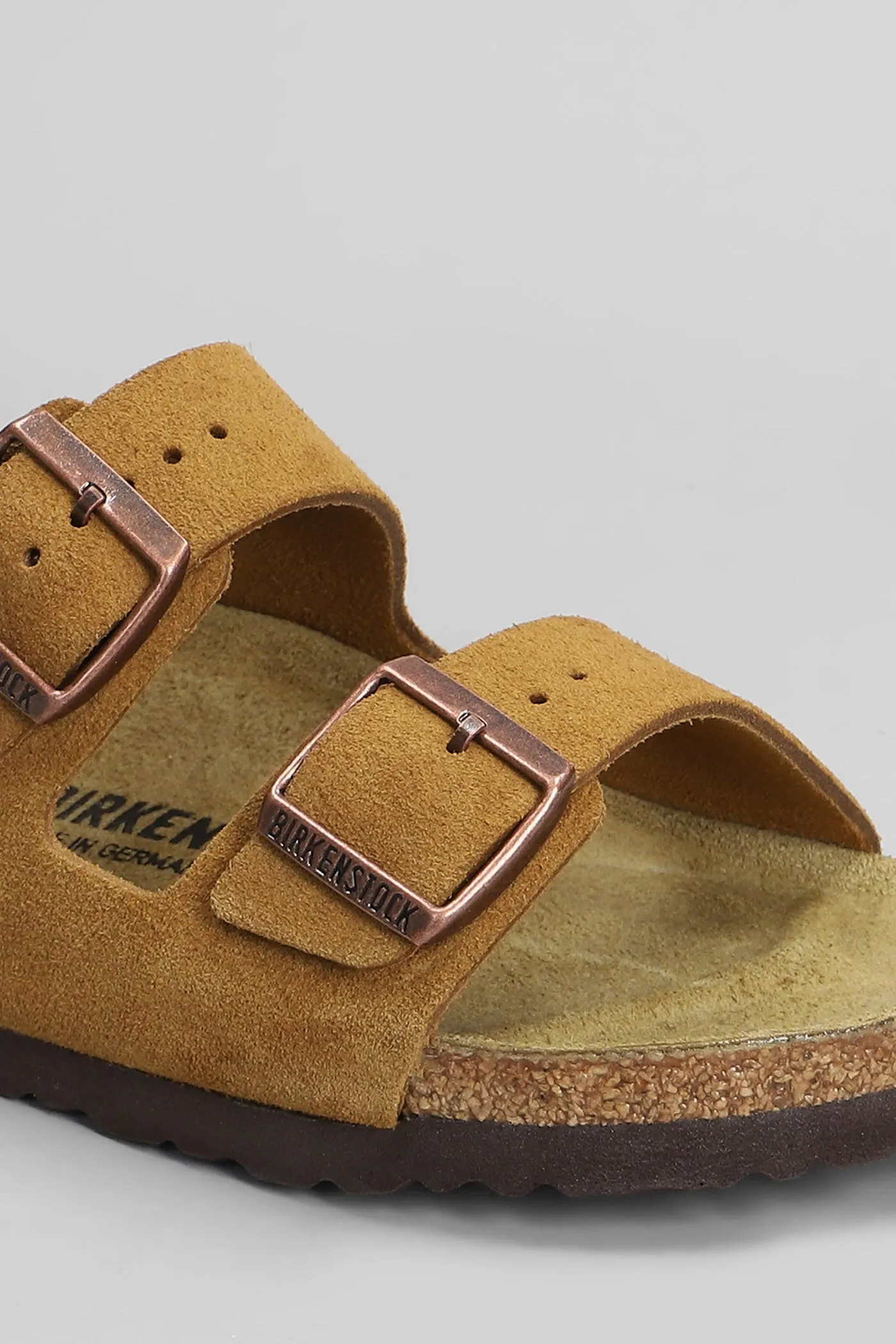 Arizona Flats in leather color suede