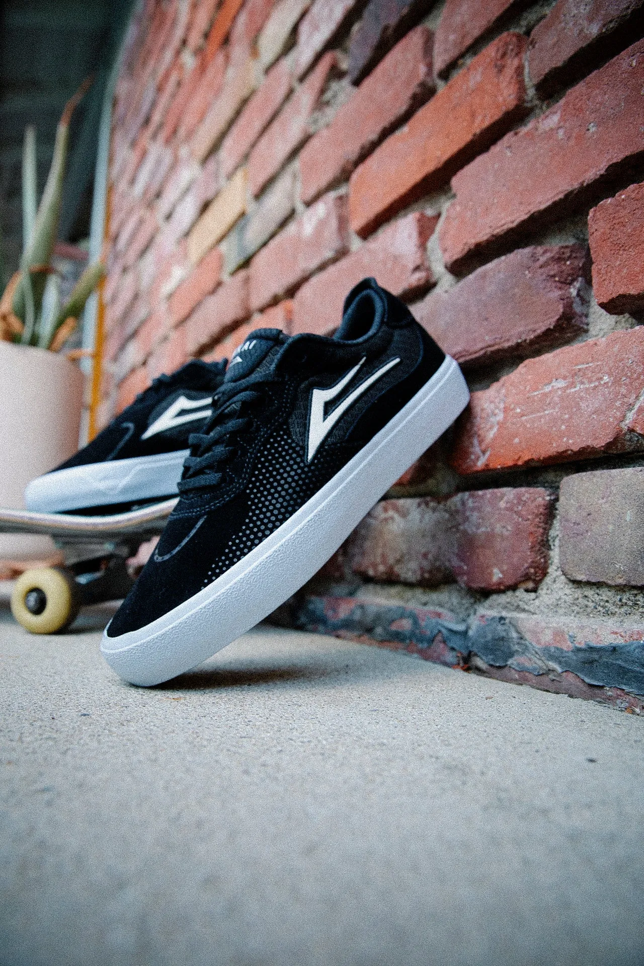 Essex - Black Suede