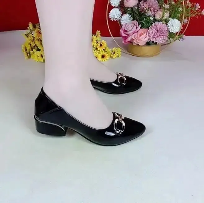 Fashion Women's comfortable flat shoes Exquisite Women's Shoes Comfortable And Beautiful Flat Shoes