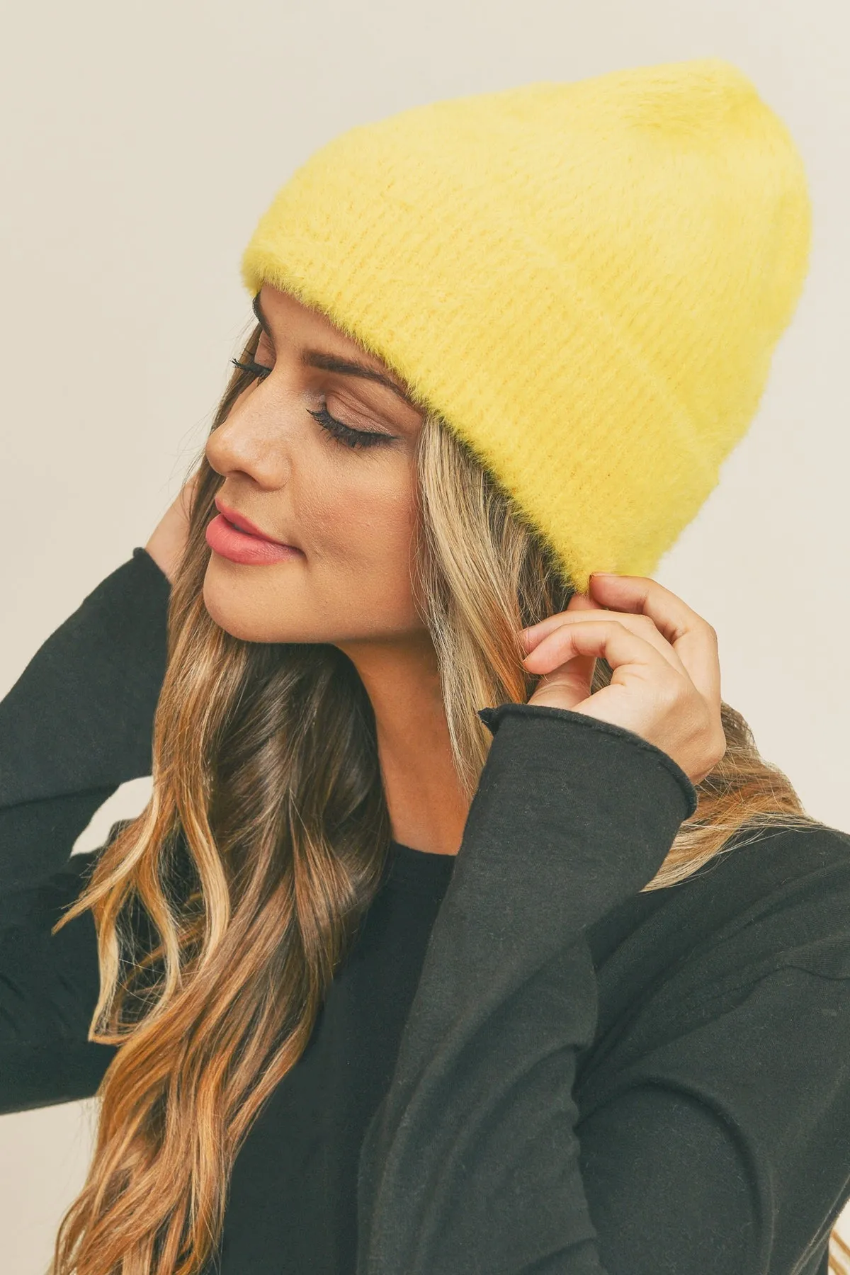 FUZZY SOLID BEANIE