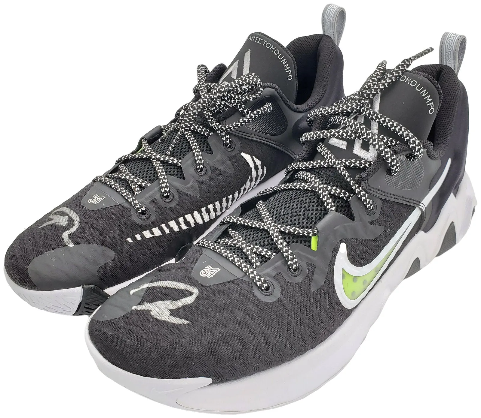 GIANNIS ANTETOKOUNMPO AUTOGRAPHED BLACK NIKE SHOES 17 PAIR BECKETT 197438