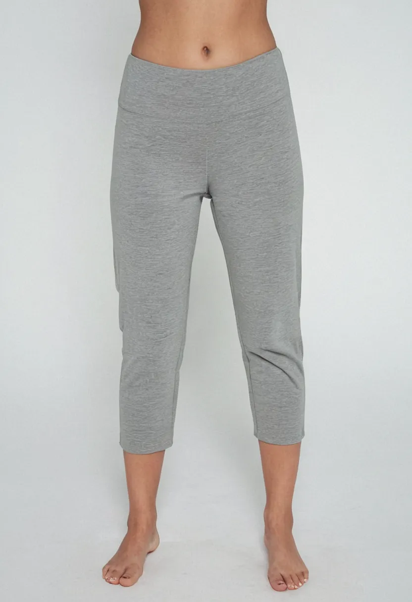 Jennifer Lauren Three Quarter Pants