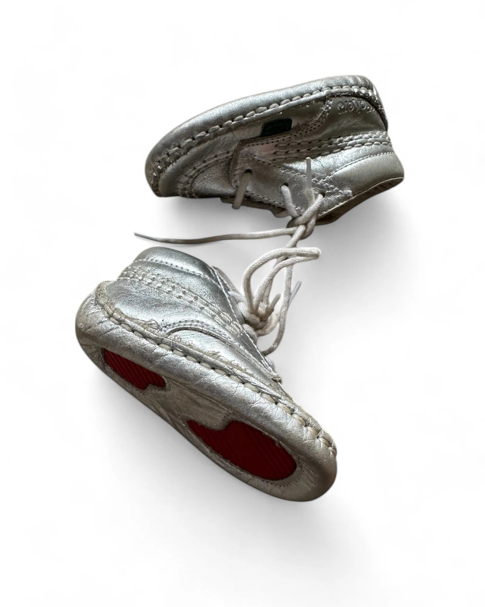 Kickers baby booties in silver (0-6mths)