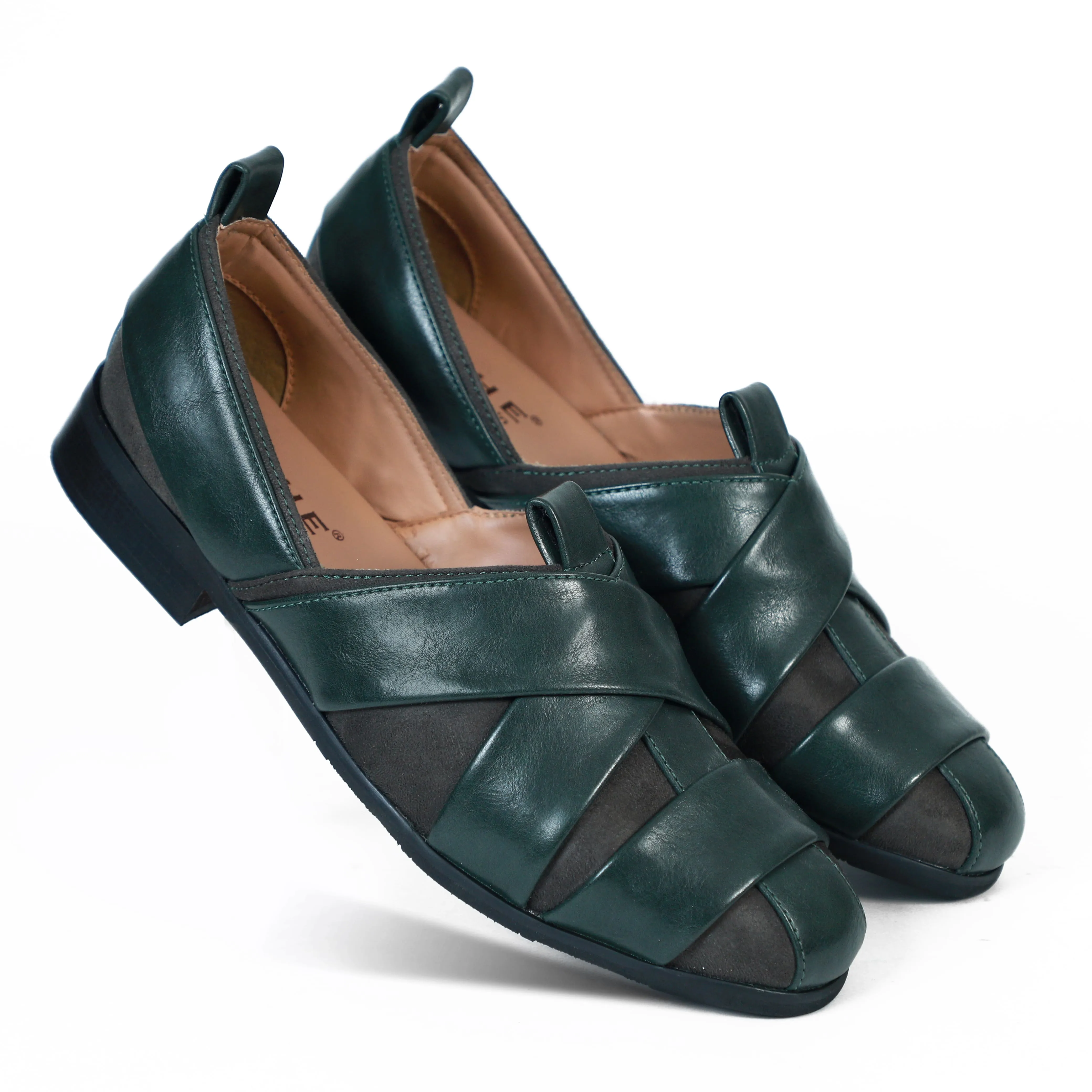 NICHE Olive Nawab Designer Sandal