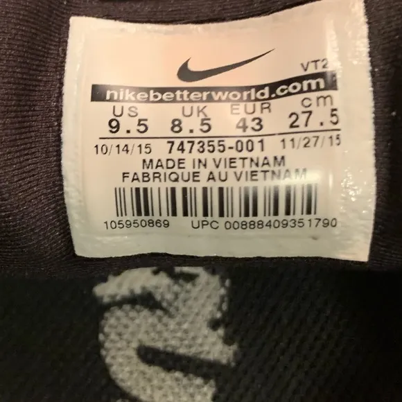 Nike black and gray mesh low top athletic running shoes sneakers men's size 9.5