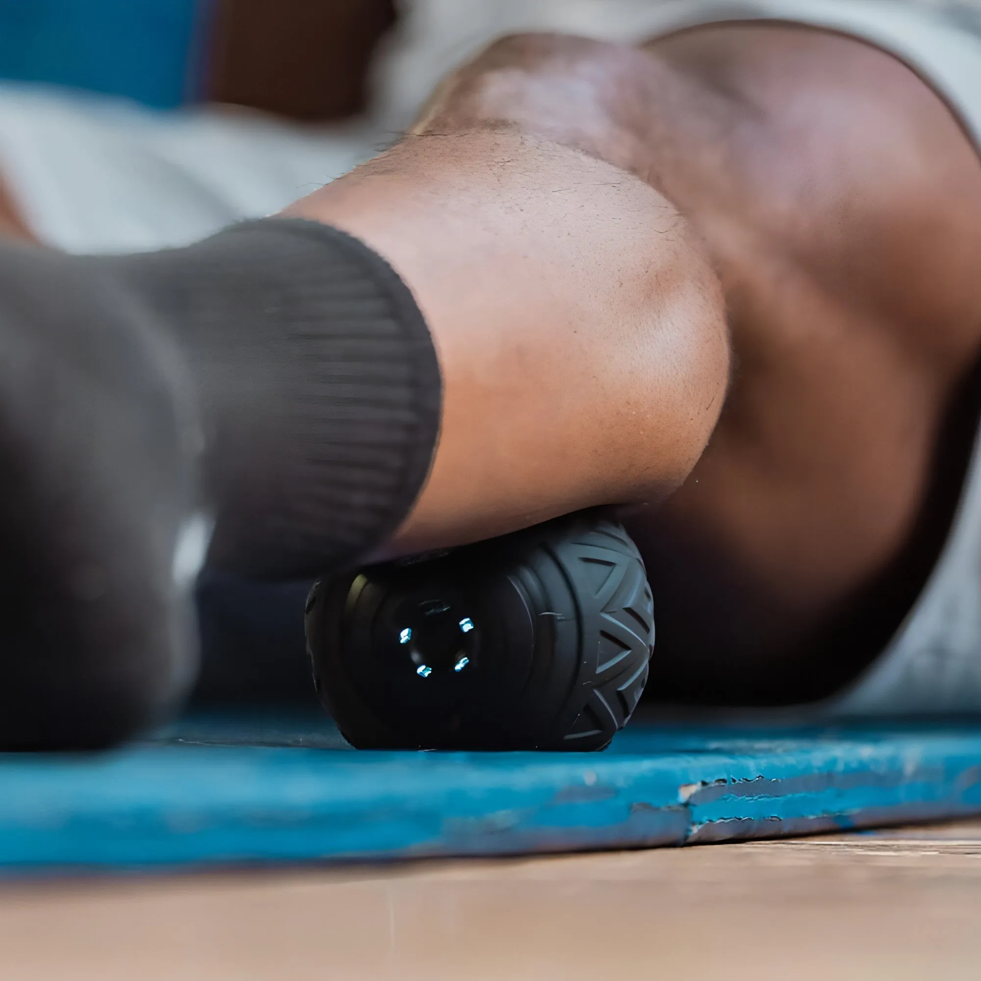 Pulseroll Vyb Solo Massage Roller Ball - Black