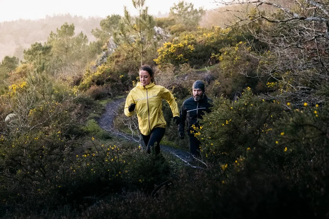 Veste imperméable de running & trail running Homme - KIPRUN Run 500 Rain Noire